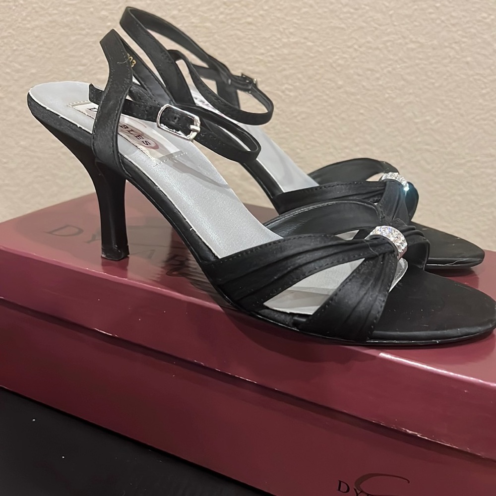 DYEABLES BLACK STRAPPY WEDDING SHOES HEELS NATALIE SIZE 7.5 B WORN ONCE - Picture 2 of 5